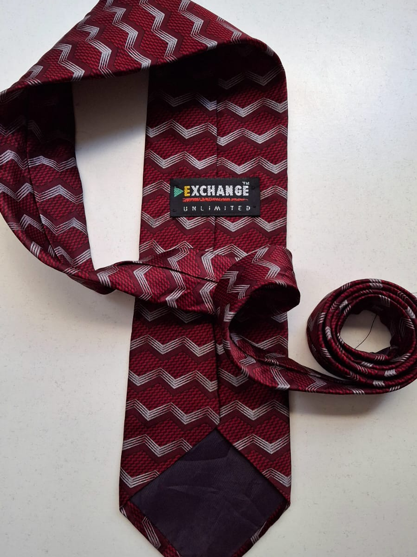 Exchange Unlimited Corbata 1