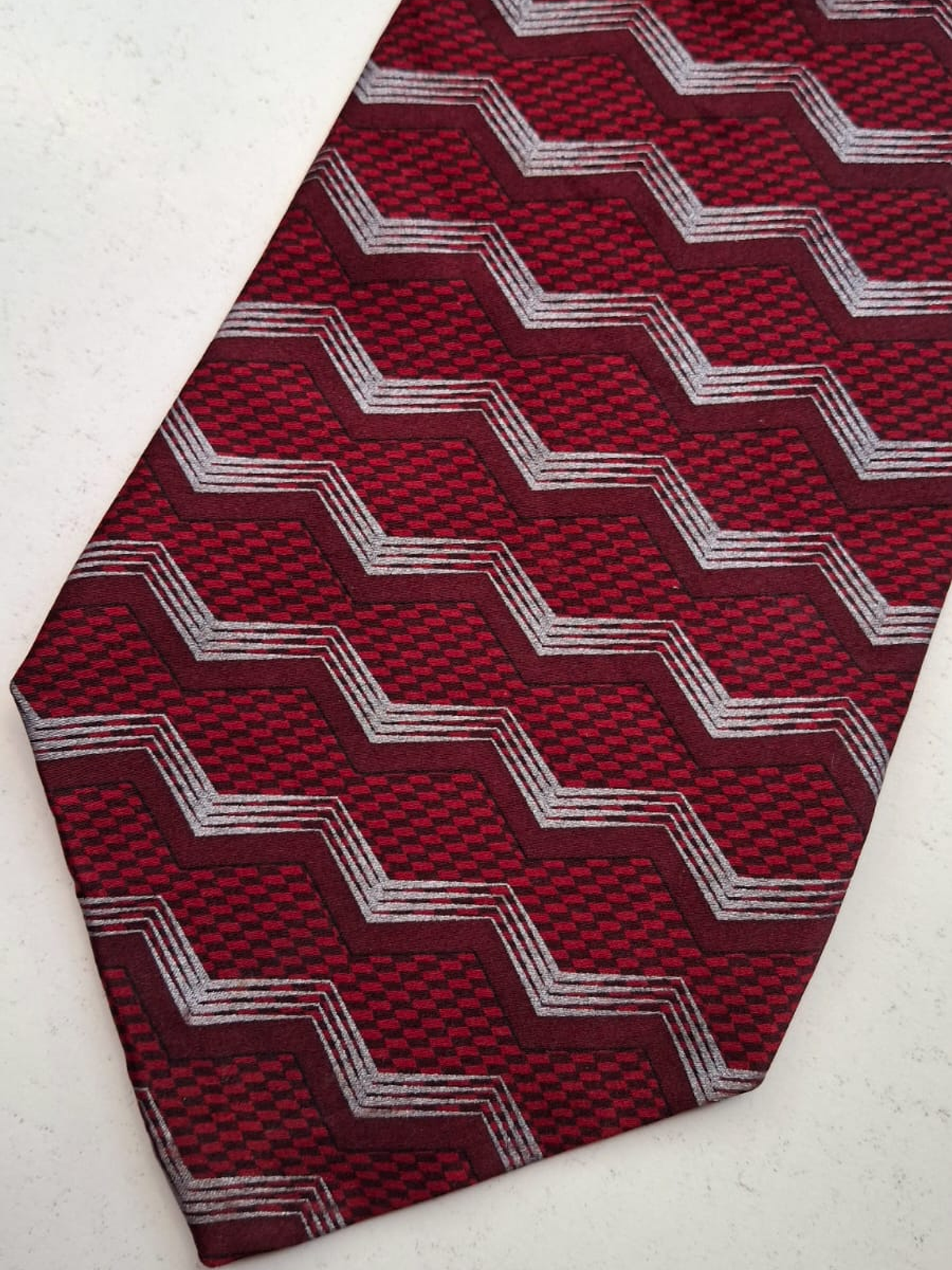 Exchange Unlimited Corbata 2