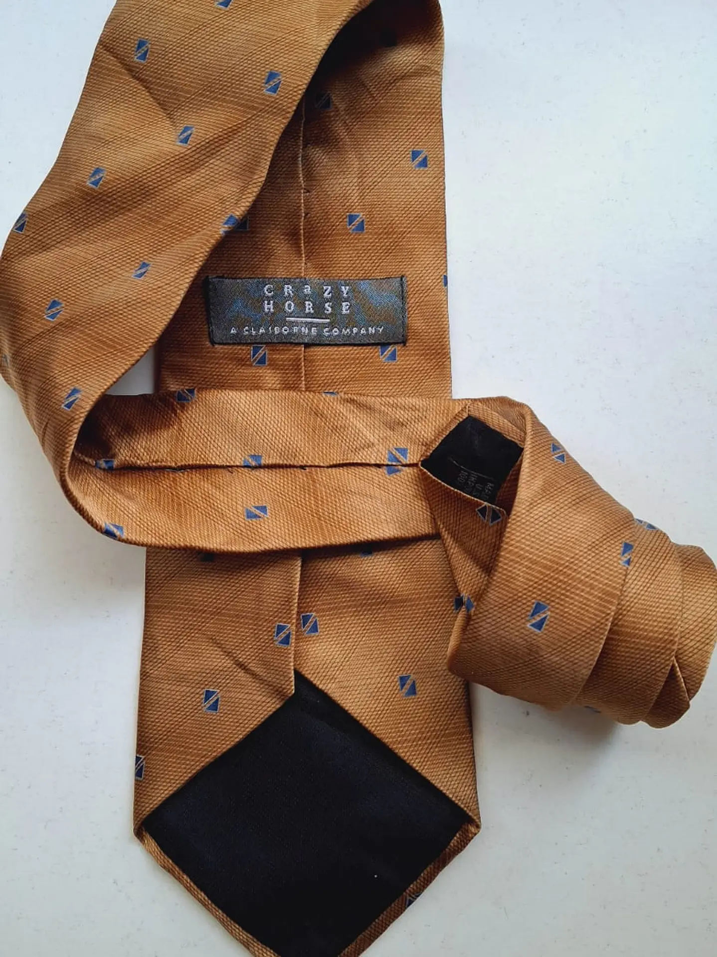 Crazy Horse Corbata 1