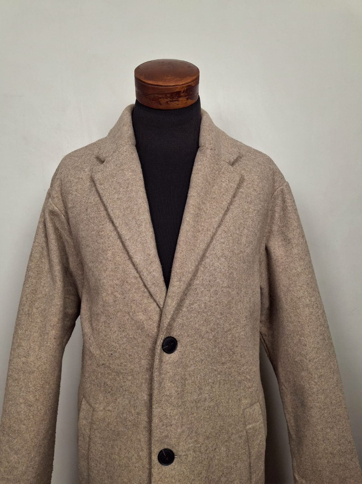 Abrigo Pull and Bear Beige TALLA L  H24 2