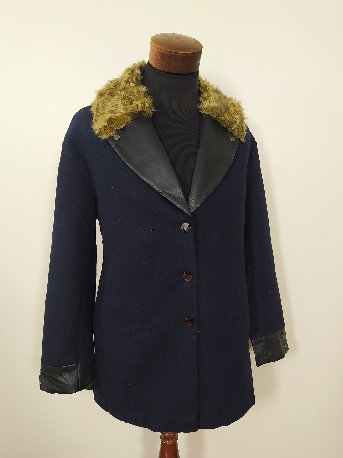 Abrigo unisex azul con piel sintética TALLA 2XL C23 1