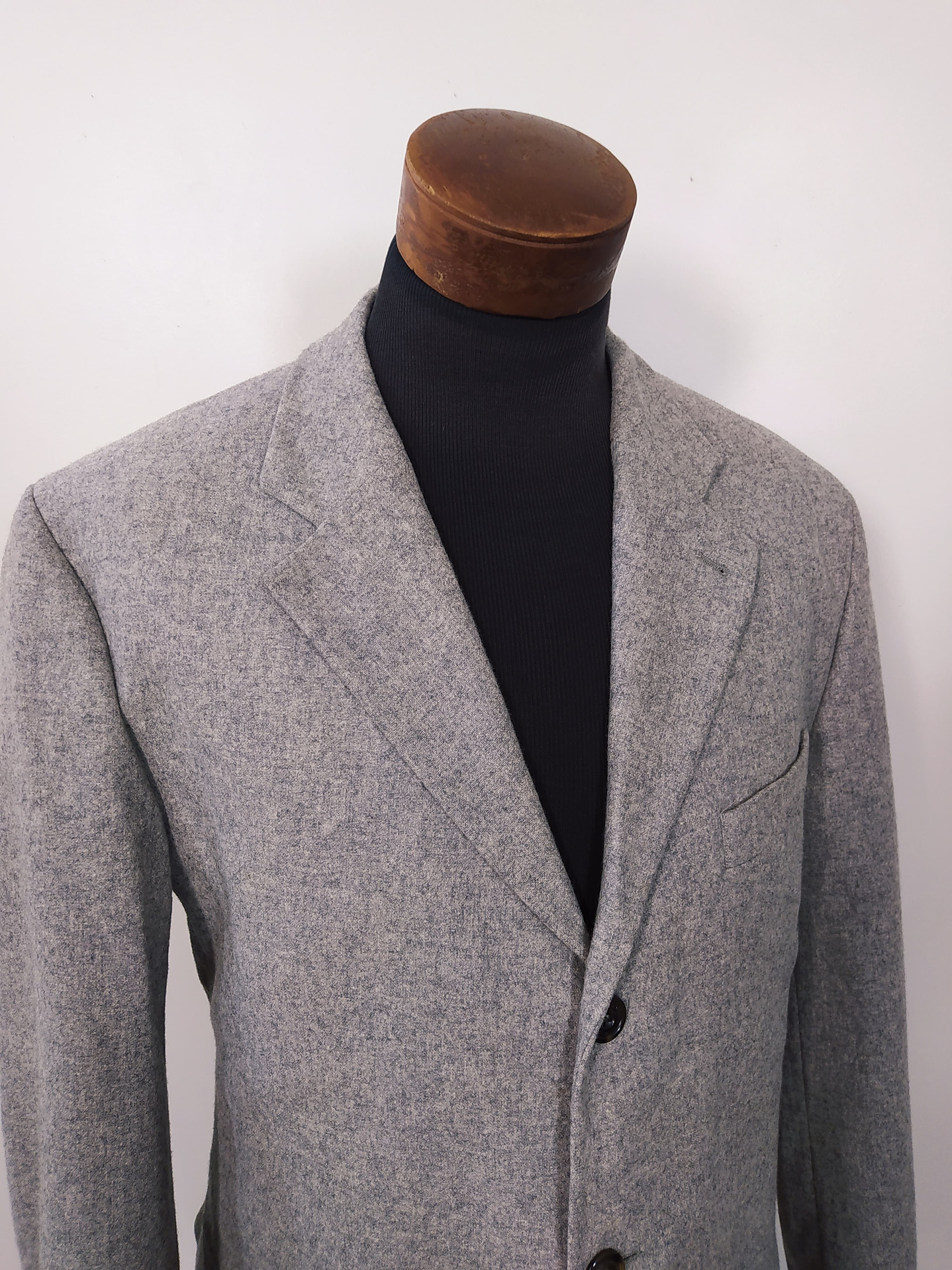 Vestón 80% Lana Gris Jaspeado · Edición Vintage Camel · Talla XL  4