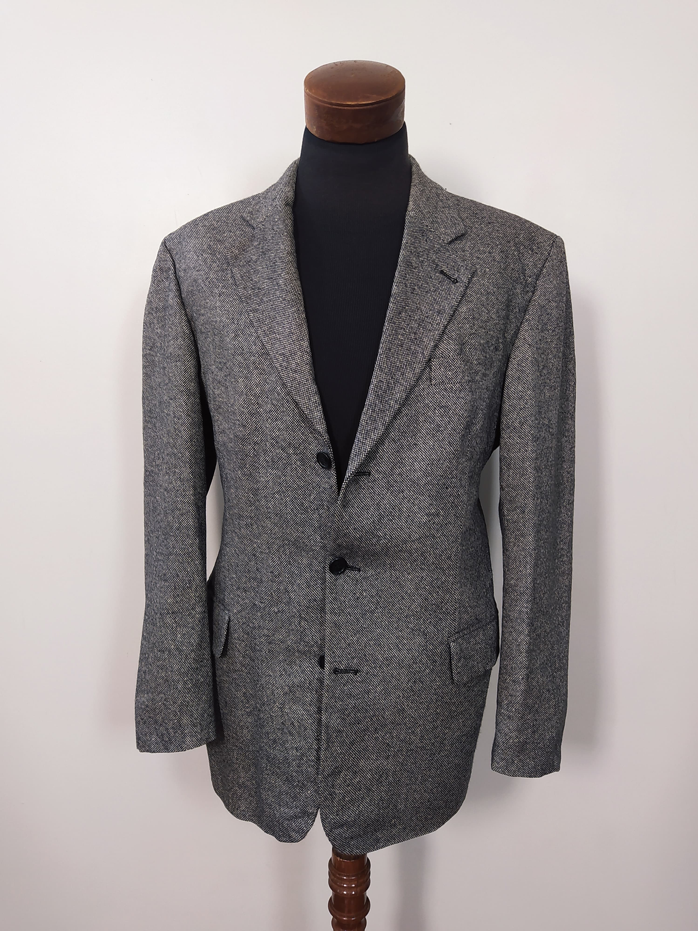 Chaqueta Barisal 80% lana · 20% seda – Espiga fina gris · Talla L/XL  1