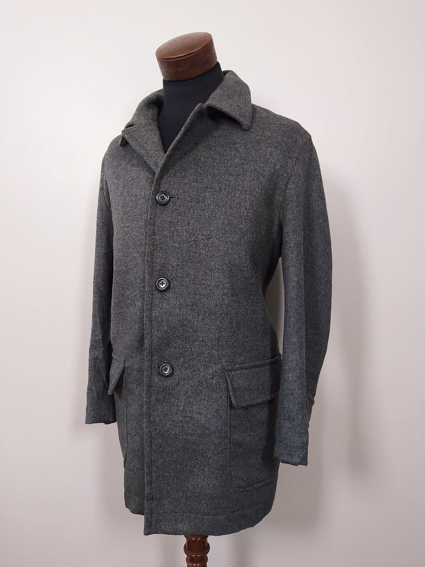 Abrigo Uniqlo 100% Lana Talla M 1