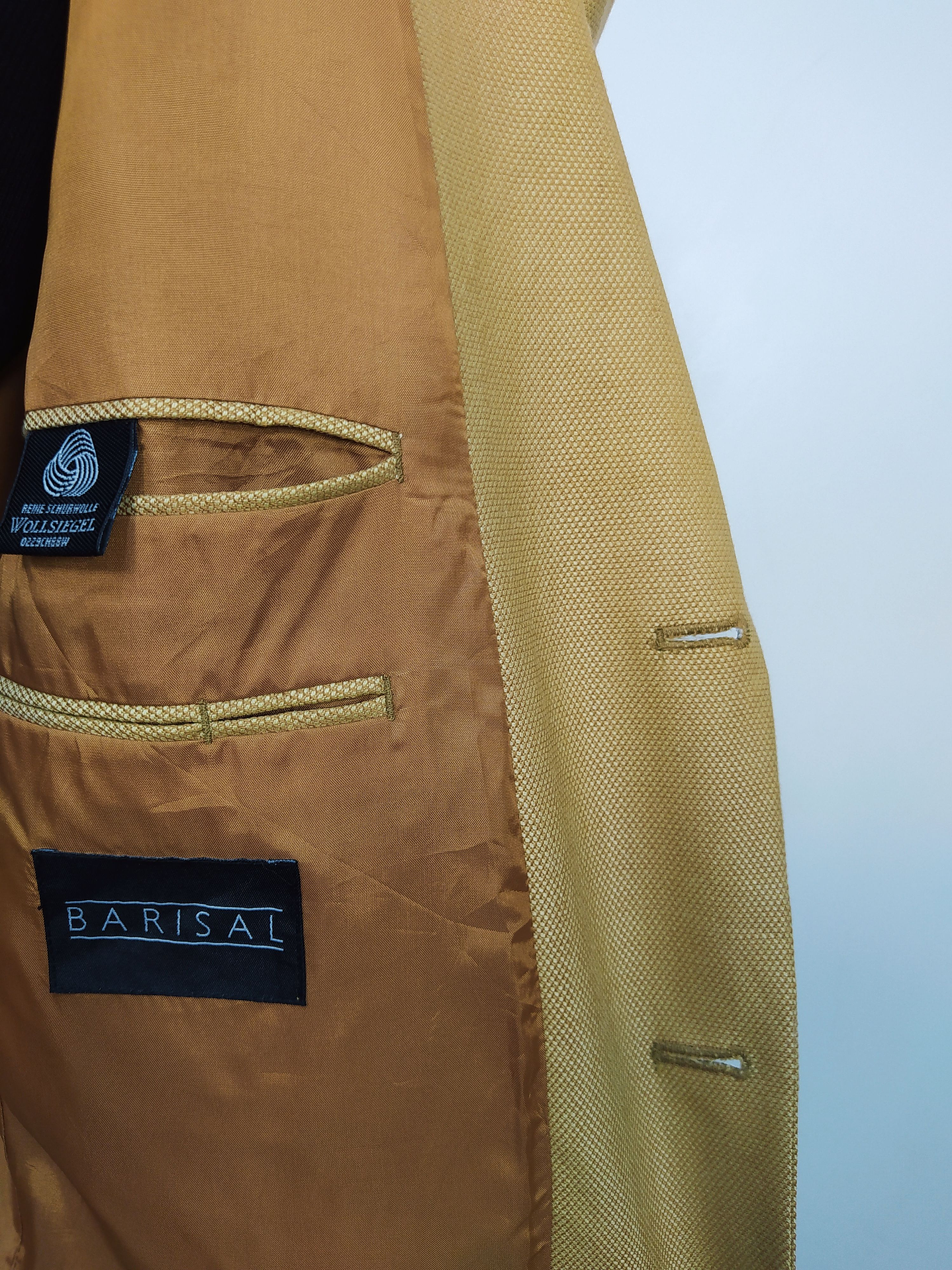 Veston Barisal Mostaza Talla 2XL - Código BH43 8