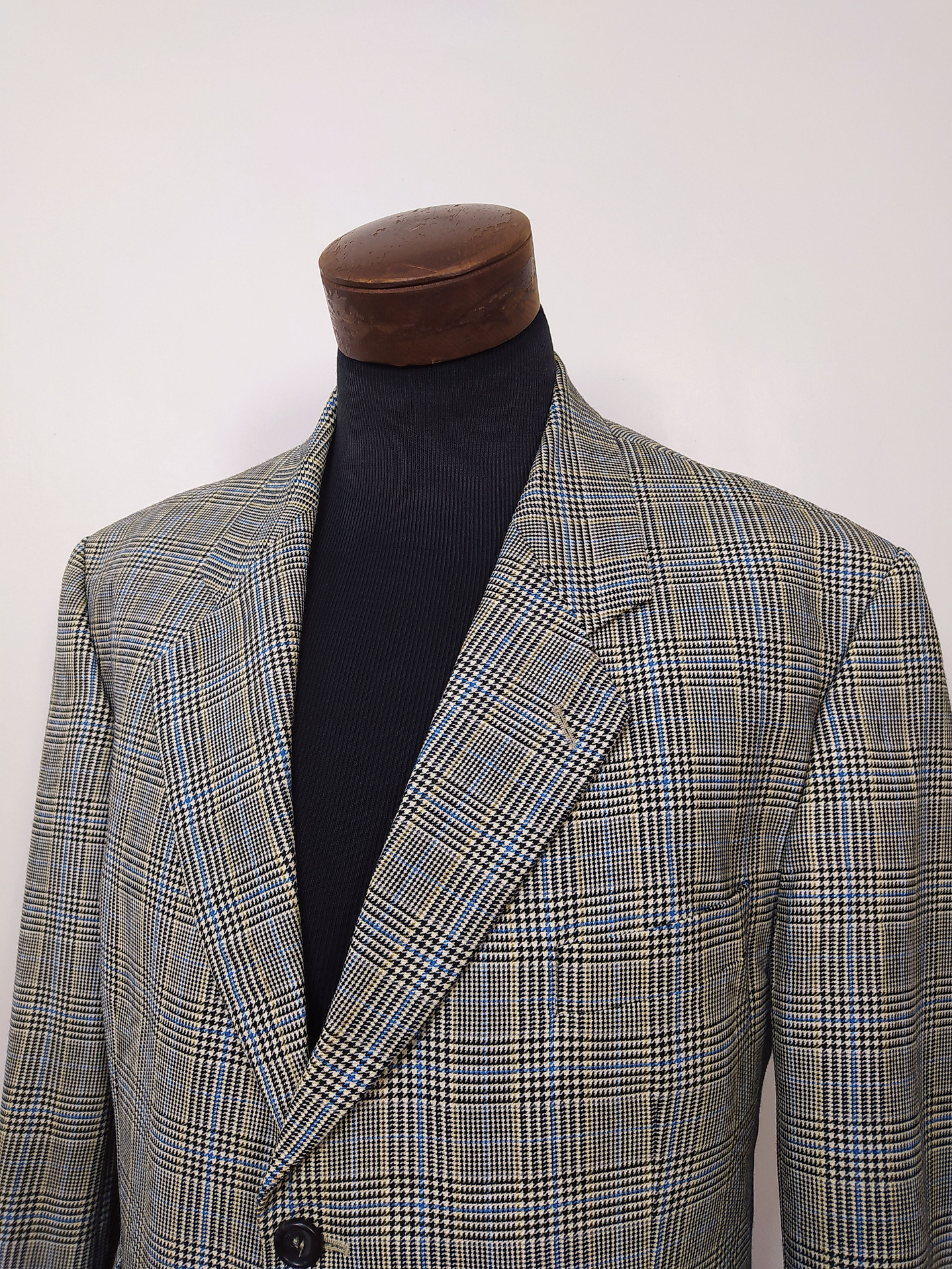 Chaqueta Vitorio Parutti Talla XXL - Código BH71 3