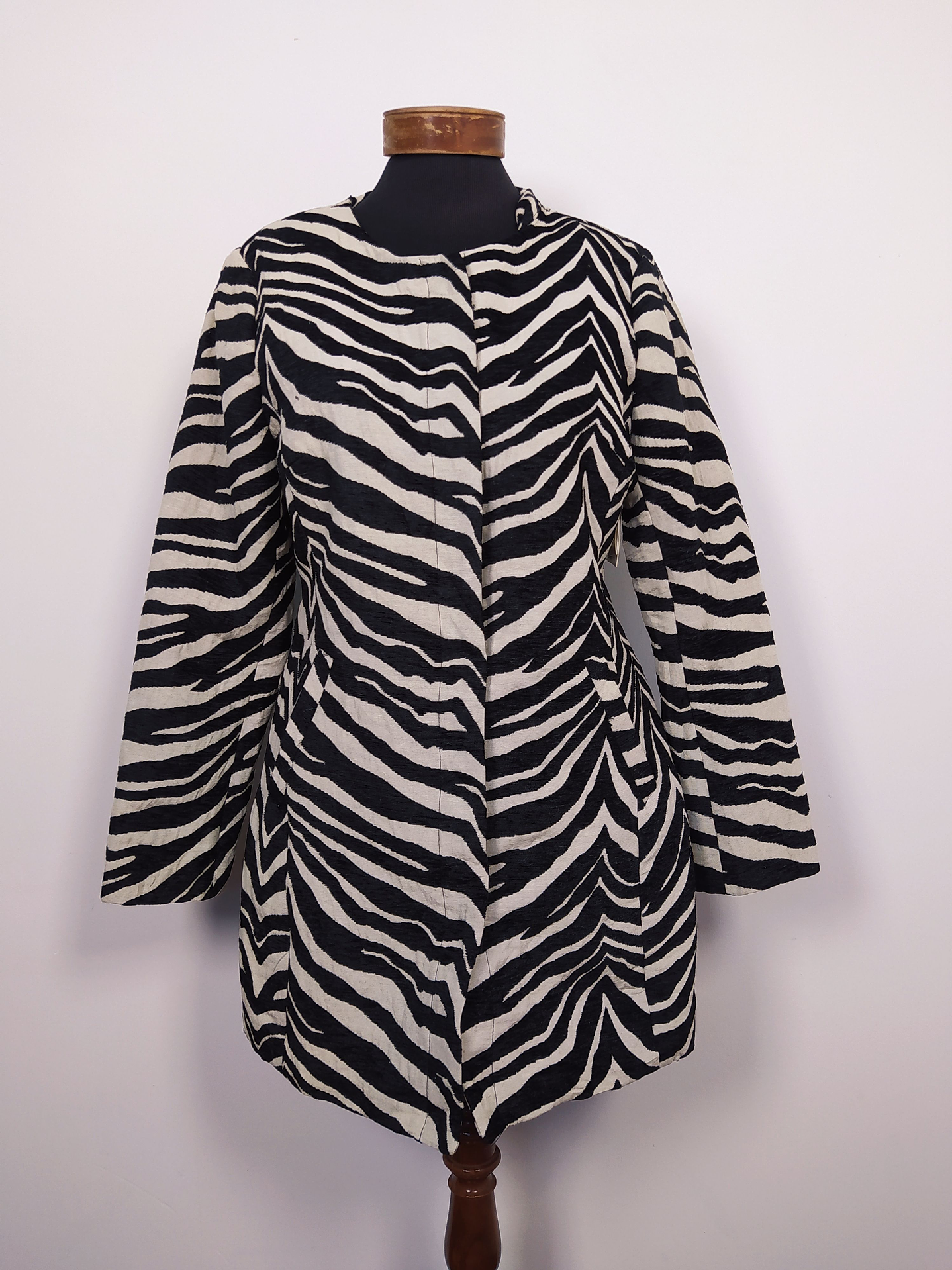 Abrigo mujer Luii animal print Cebra nuevo TALLA M - MM139 1