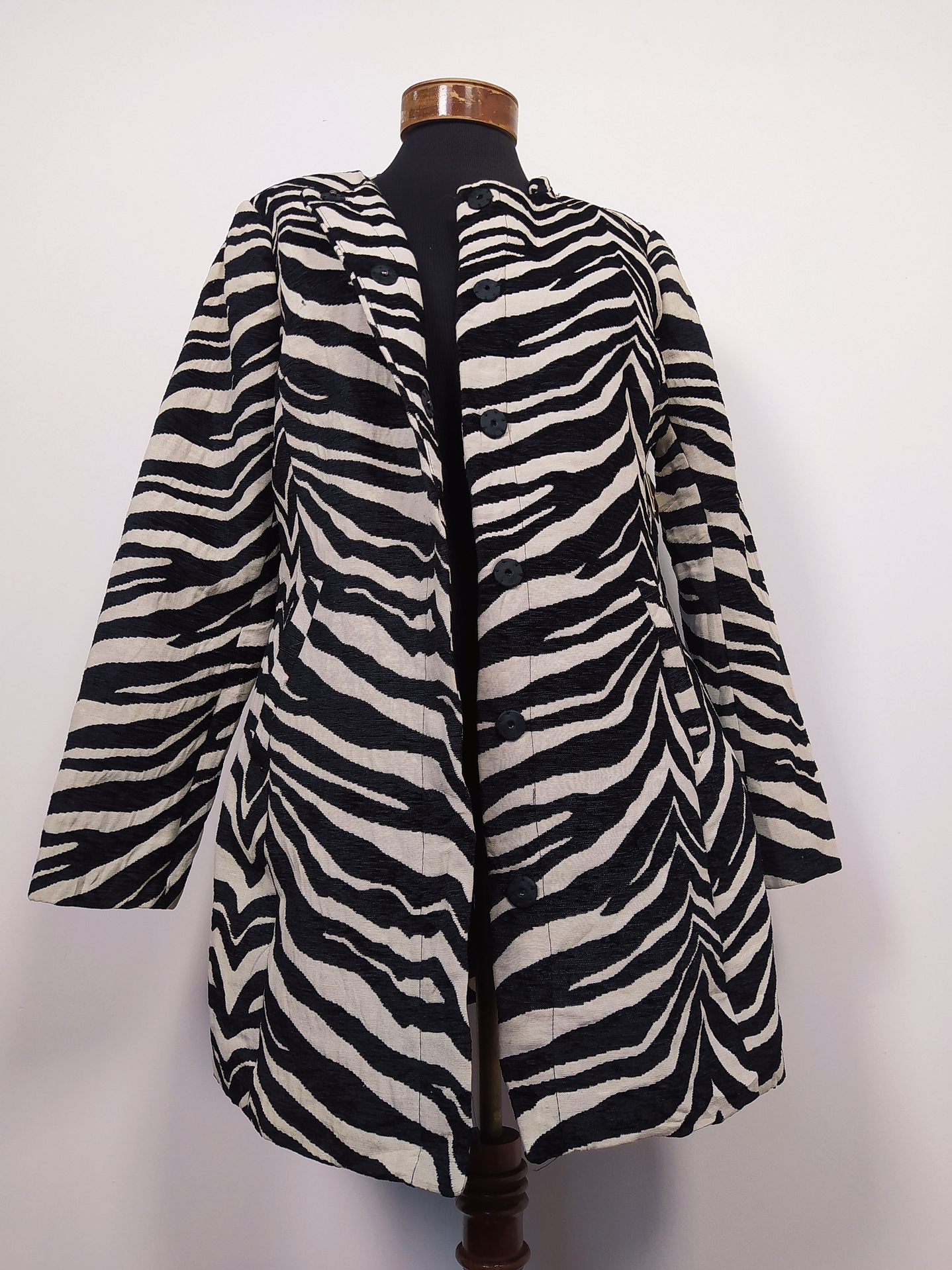 Abrigo mujer Luii animal print Cebra nuevo TALLA M - MM139 4