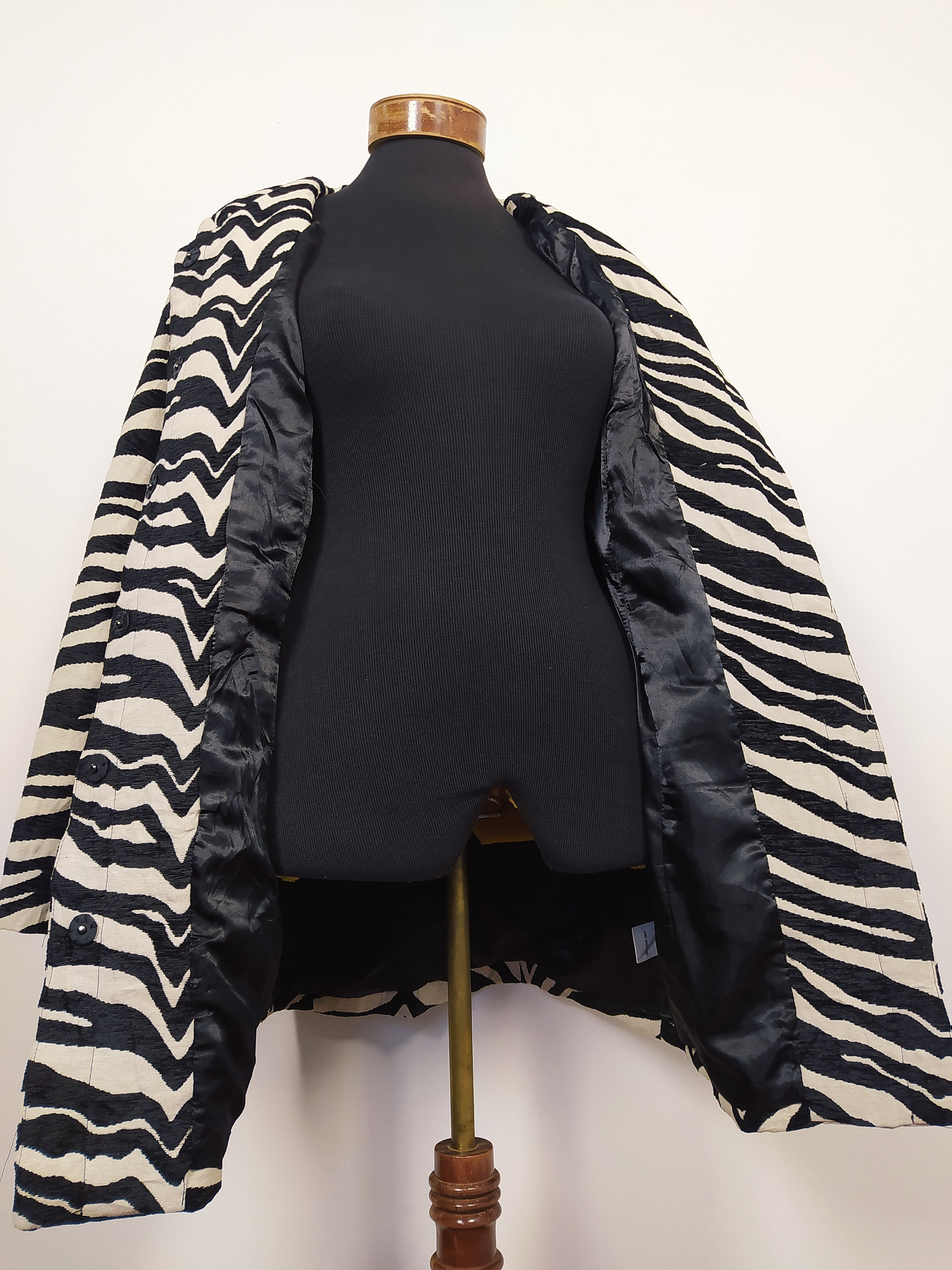 Abrigo mujer Luii animal print Cebra nuevo TALLA M - MM139 5