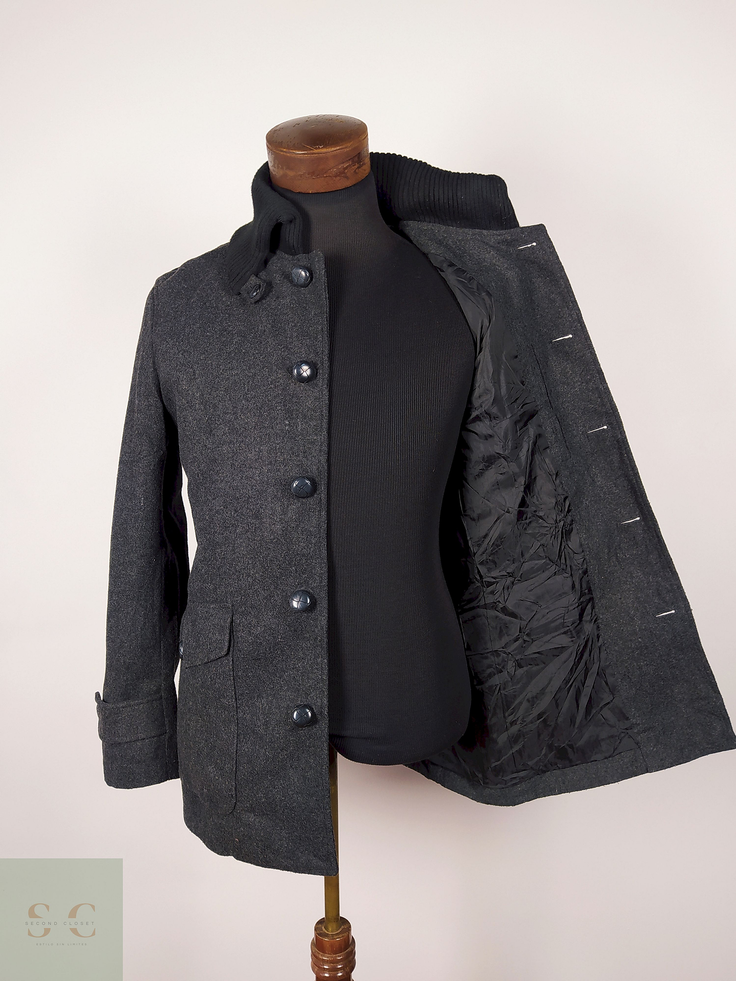 Abrigo hombre plomo Talla S   - AP277 4