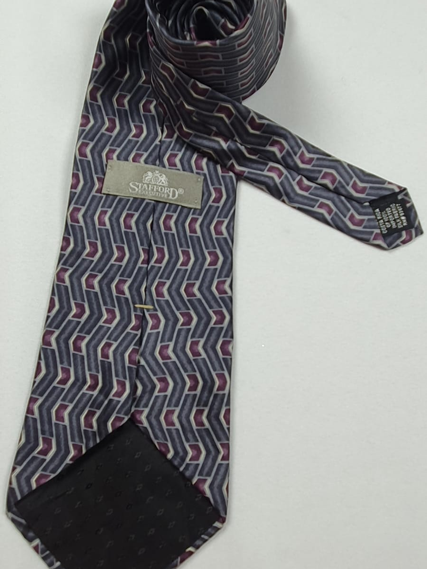Corbata Stafford Executive – Diseño geométrico púrpura y gris 2