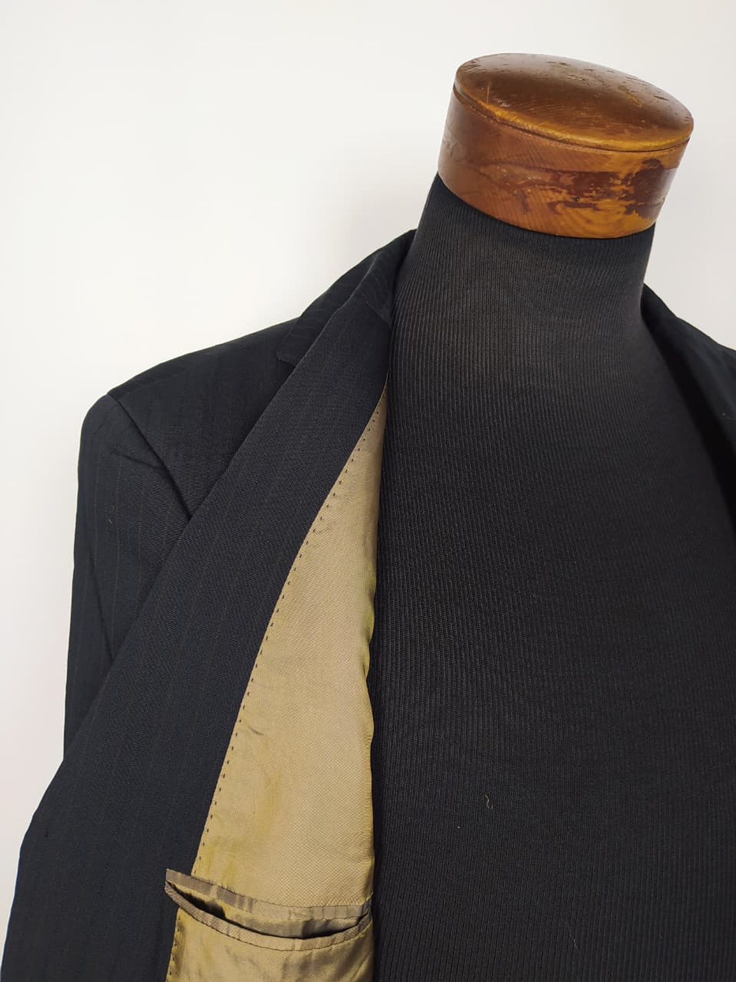 Blazer Hugo Boss negro raya diplomática TALLA SM 4