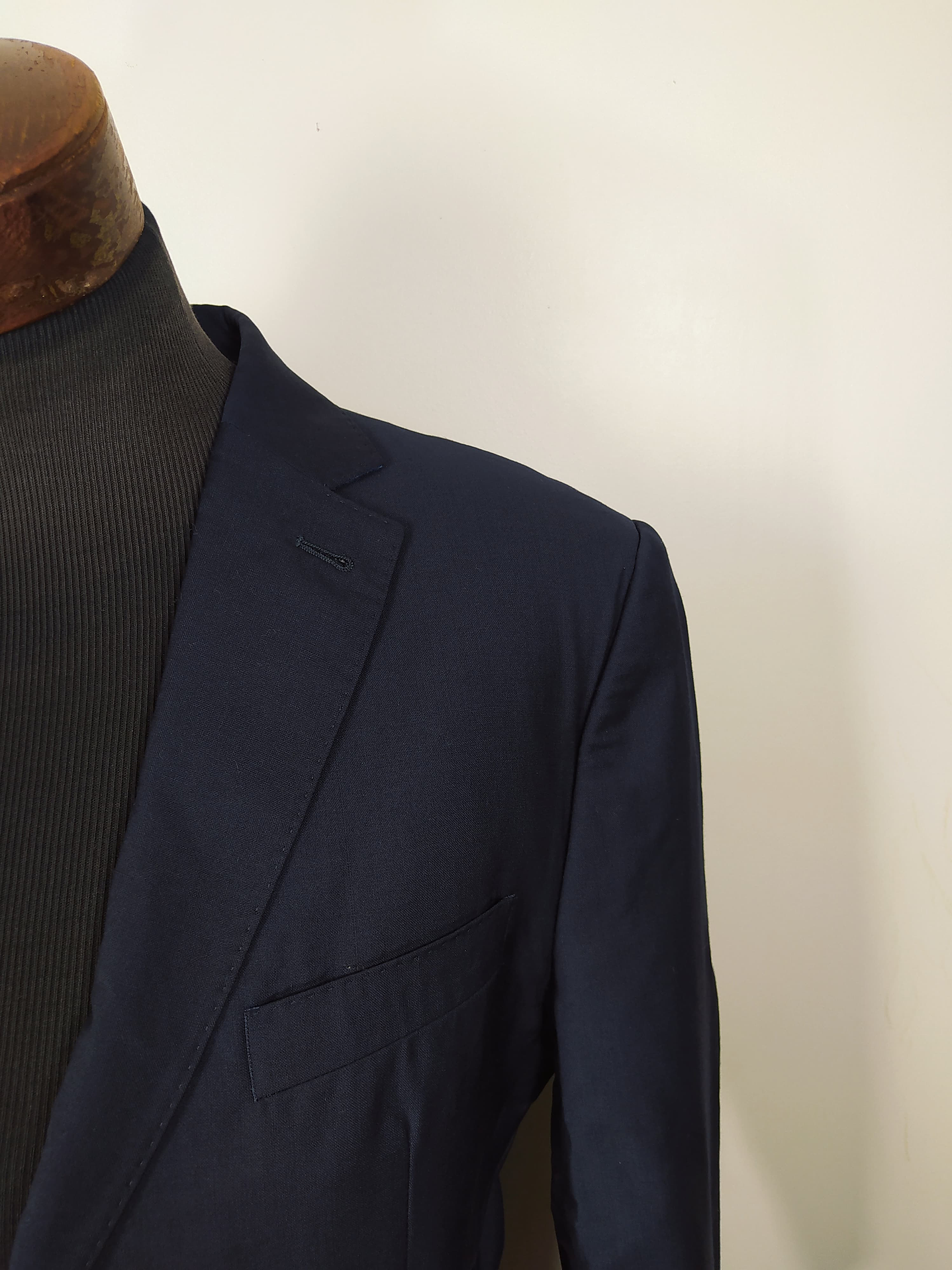 Blazer Cortefiel confeccionado en 100% lana – TALLA L 3