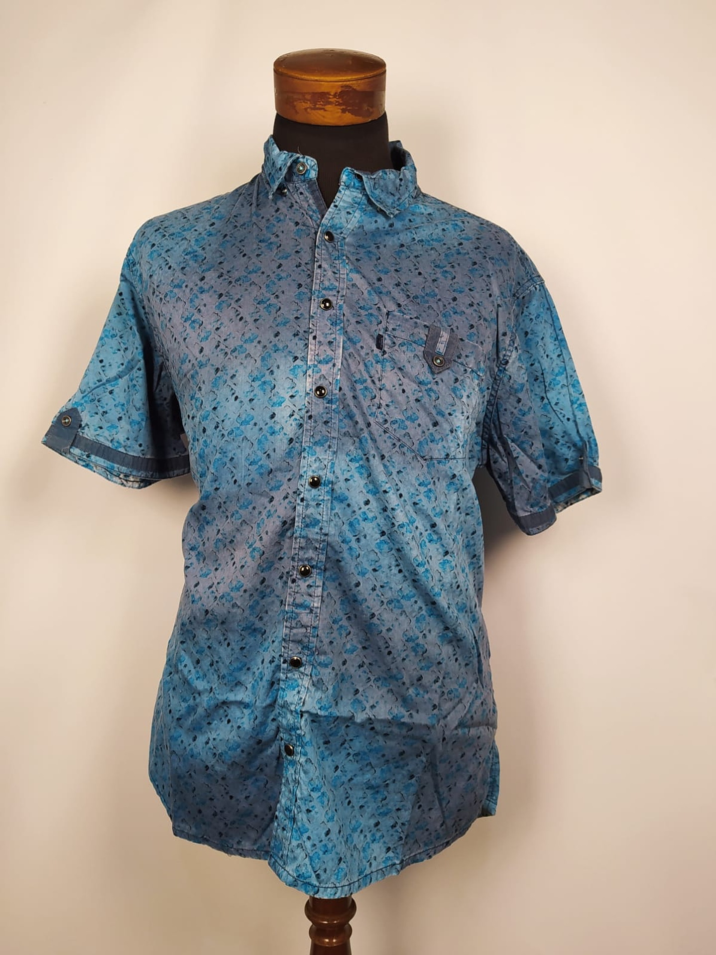 Camisa azul estampada TALLA XL 1