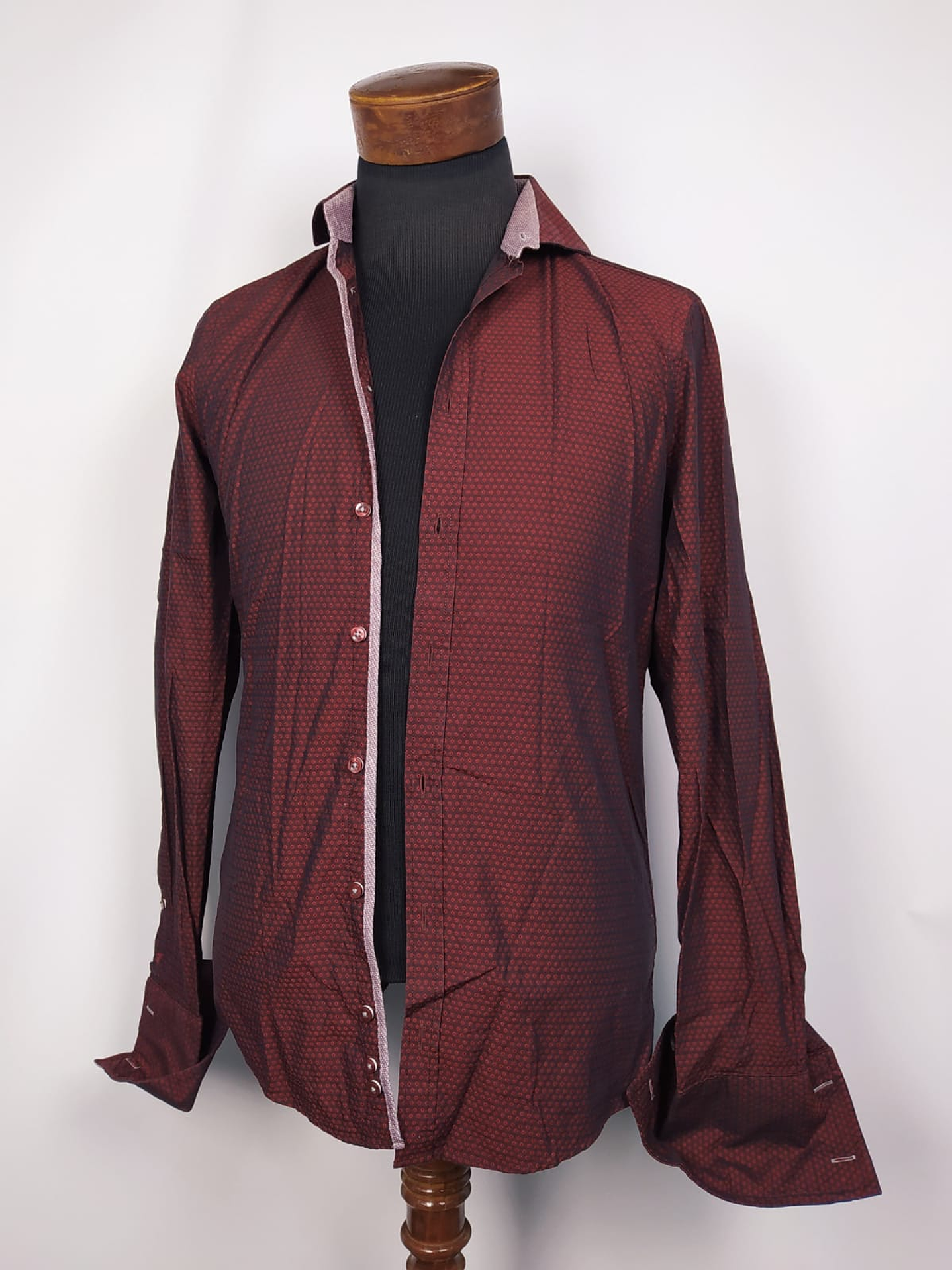 Camisa burdeos con microdiseño TALLA S 1
