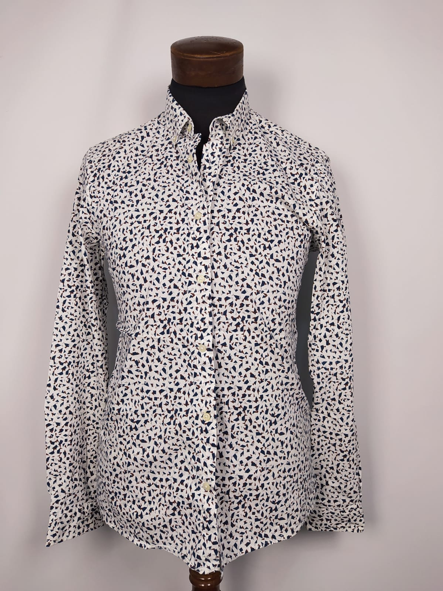 Camisa Zara estampada blanca con microdiseños TALLA M 1