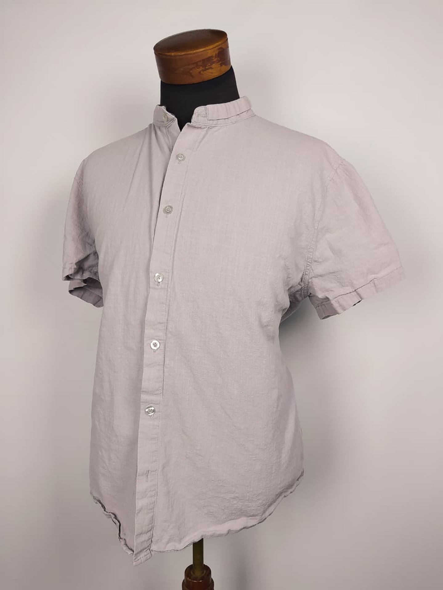 Camisa gris cuello mao TALLA XXL 2