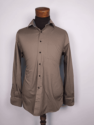 Camisa café Modern Fit TALLA L.