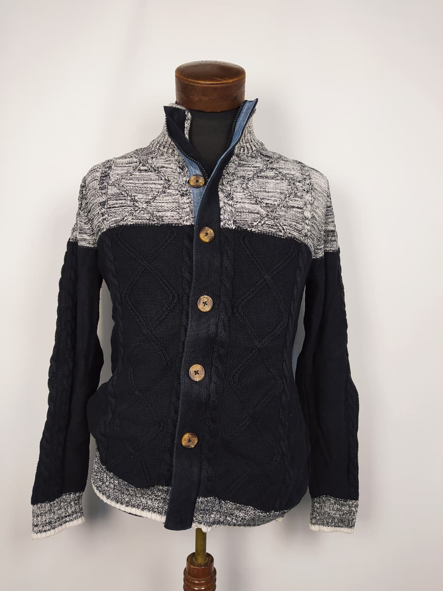 Suéter cárdigan tejido bicolor TALLA M 1