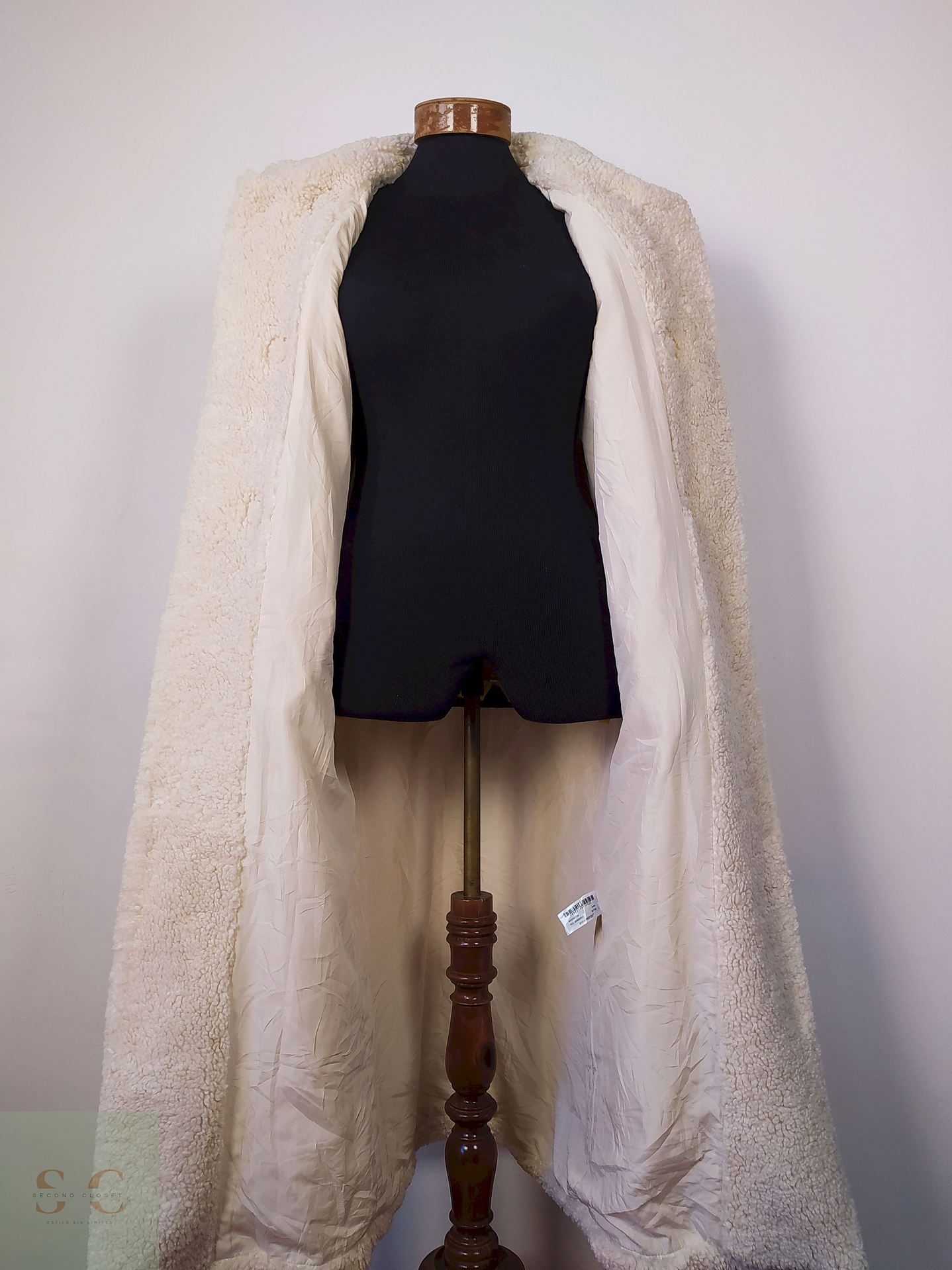 Zara Corderito beige TALLA SM 6