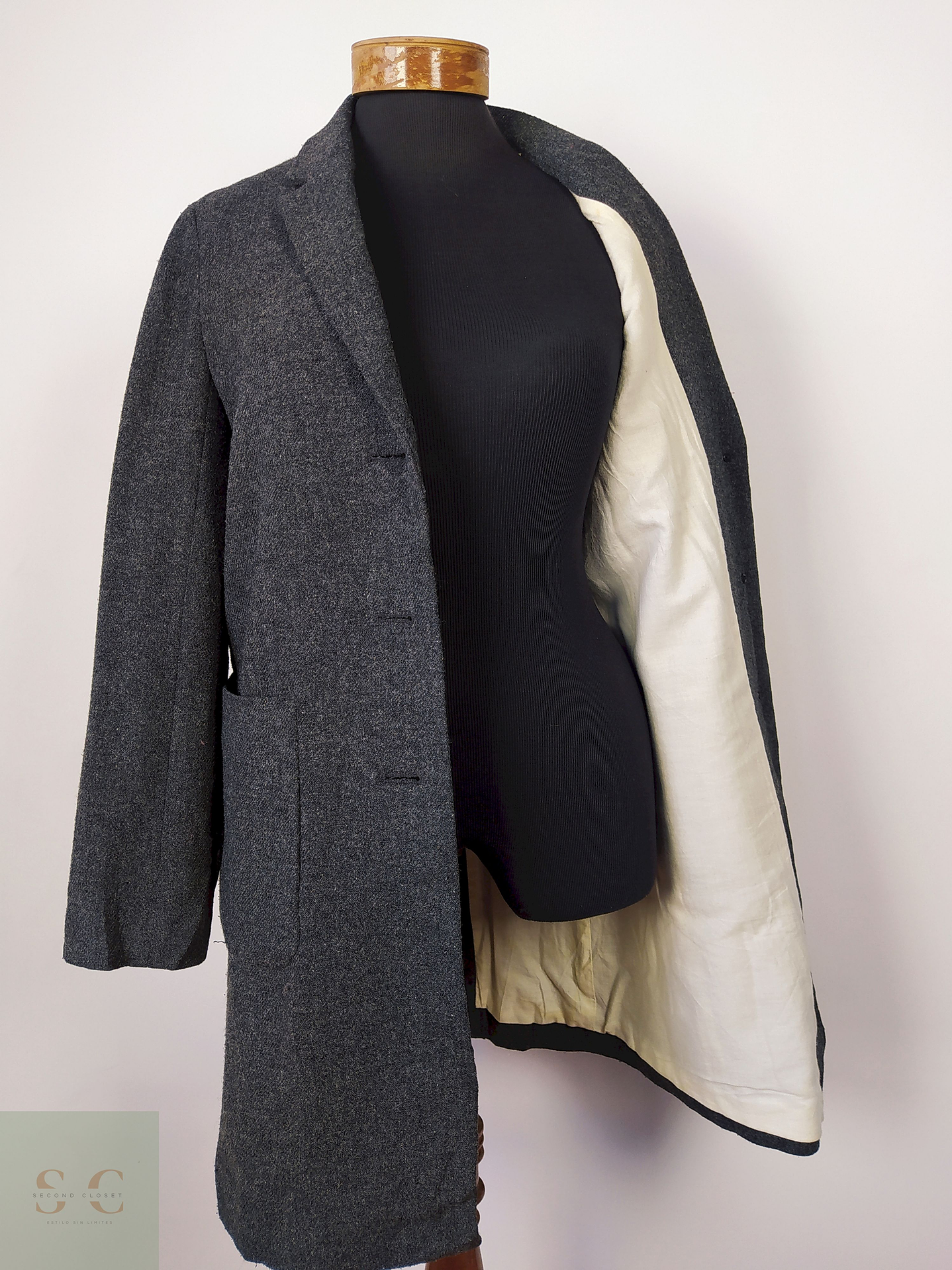 Abrigo Plomo básico Talla S 2