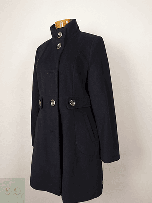 Laura Abrigo negro cuello alto Talla M