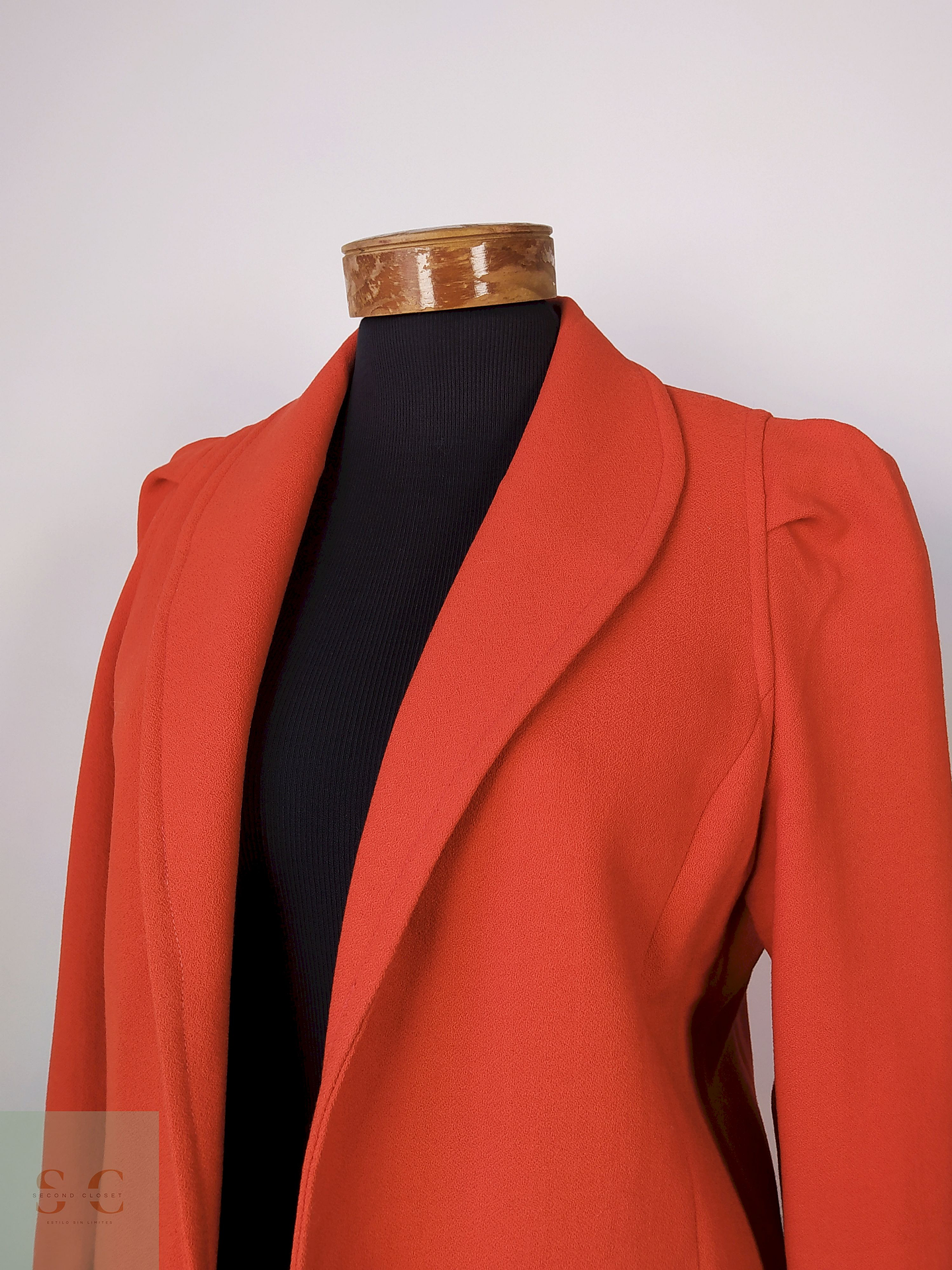 Abrigo Rojo MUJER Talla SM 5