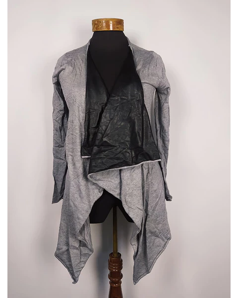 Sueter ZARA mujer eco cuero solapa TALLA L 
