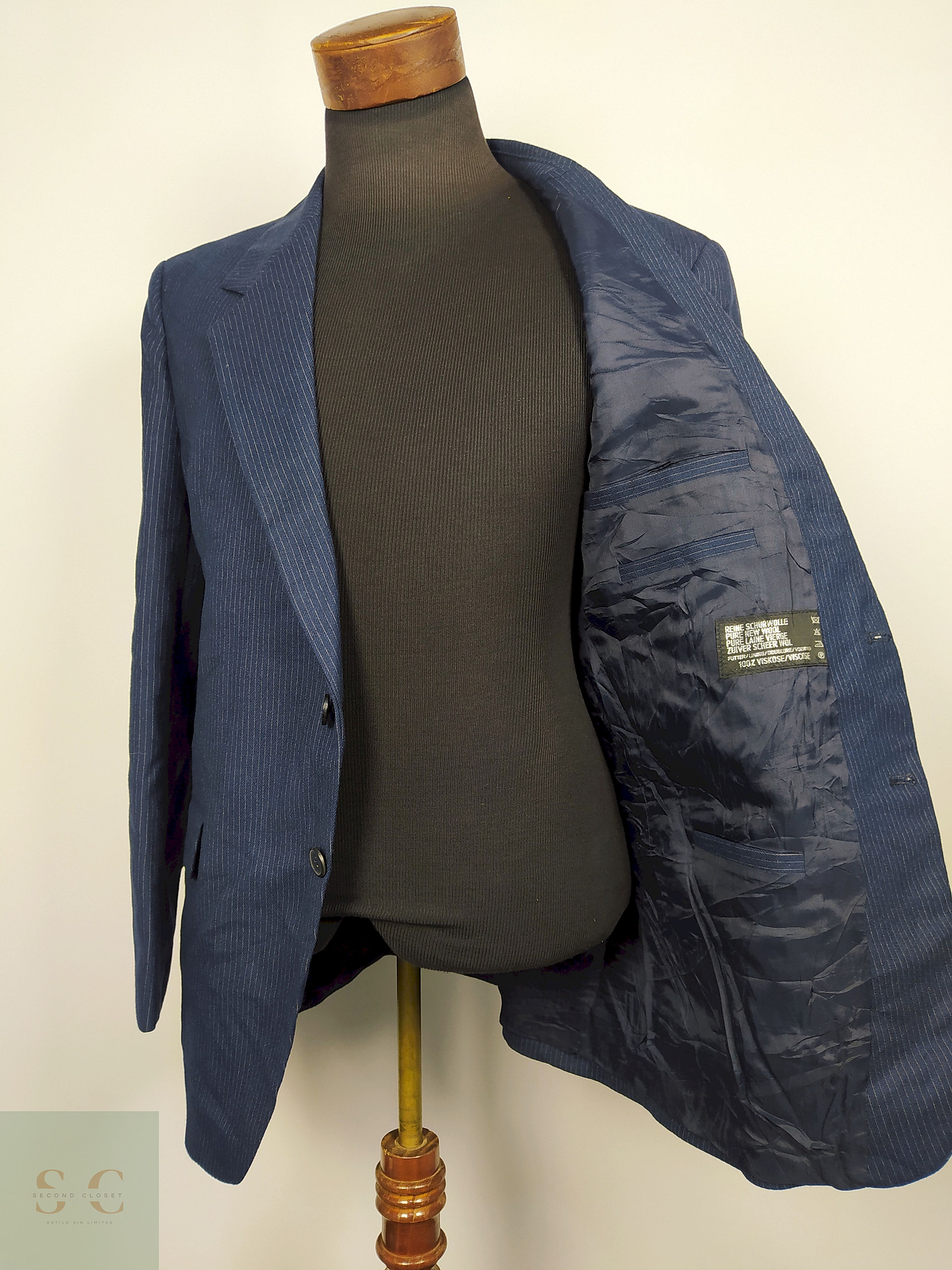 BLAZER AZUL RAYAS LANA VIRGEN Talla  ML 2