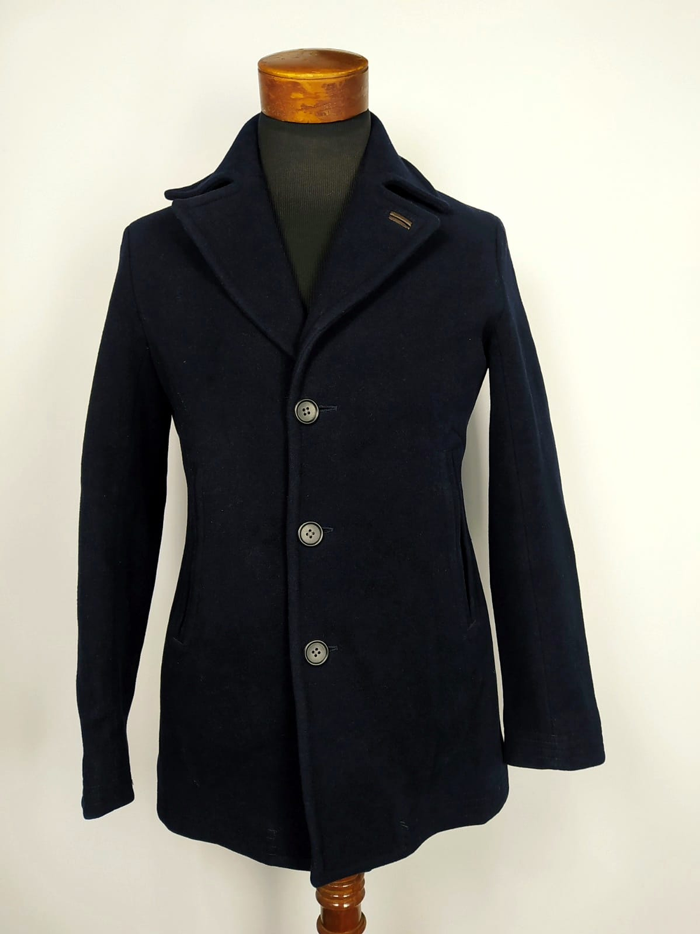 Abrigo United Arrows Tokyo  Talla S (Slim Fit)  100% Lana Virgen  3