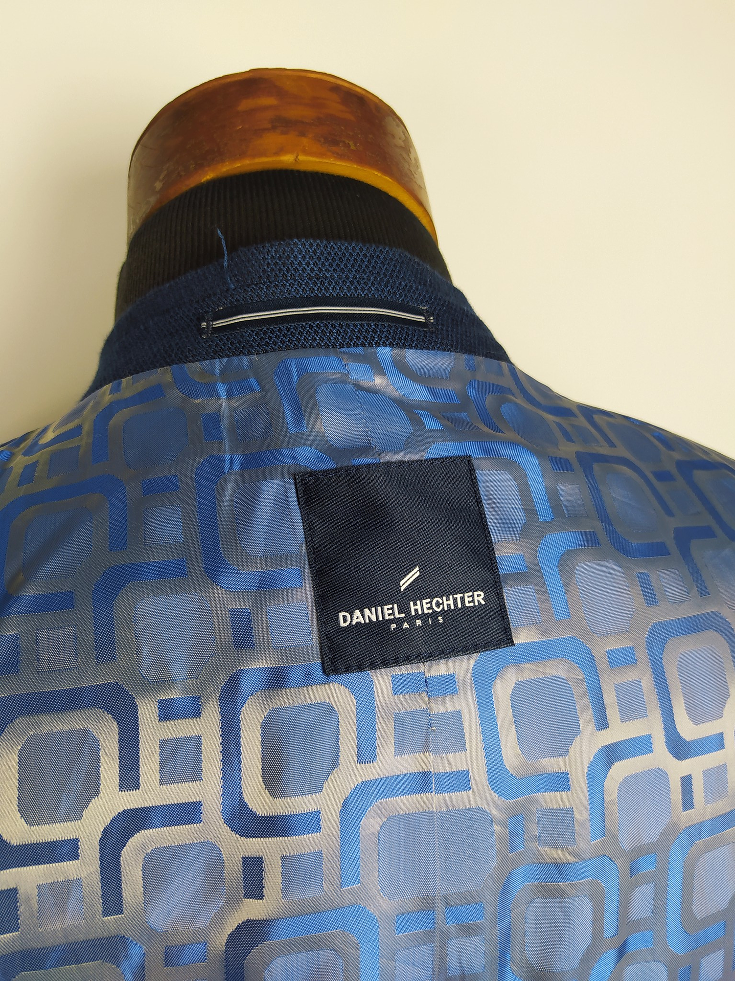 Blazer Daniel Hechter – Azul moderno – Talla L 8