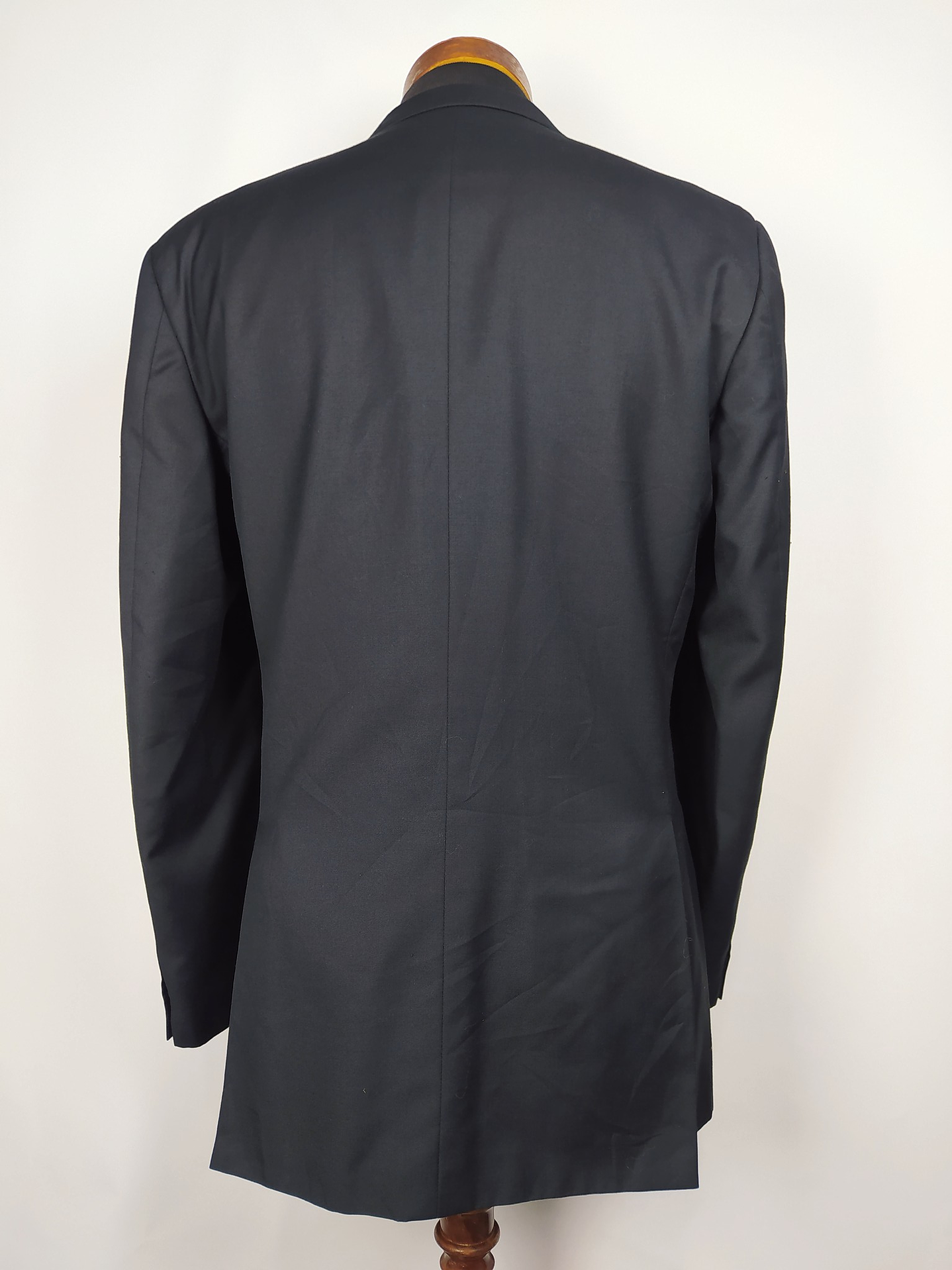 Blazer Batistini – Negro lana virgen – Talla M 4