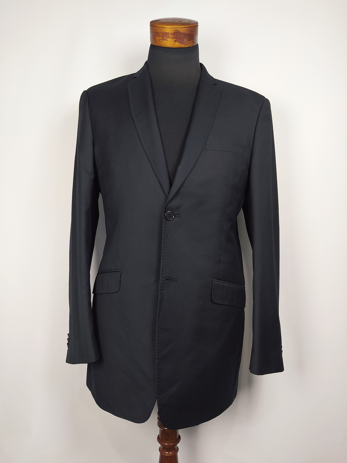 Blazer Batistini – Negro lana virgen – Talla M 6