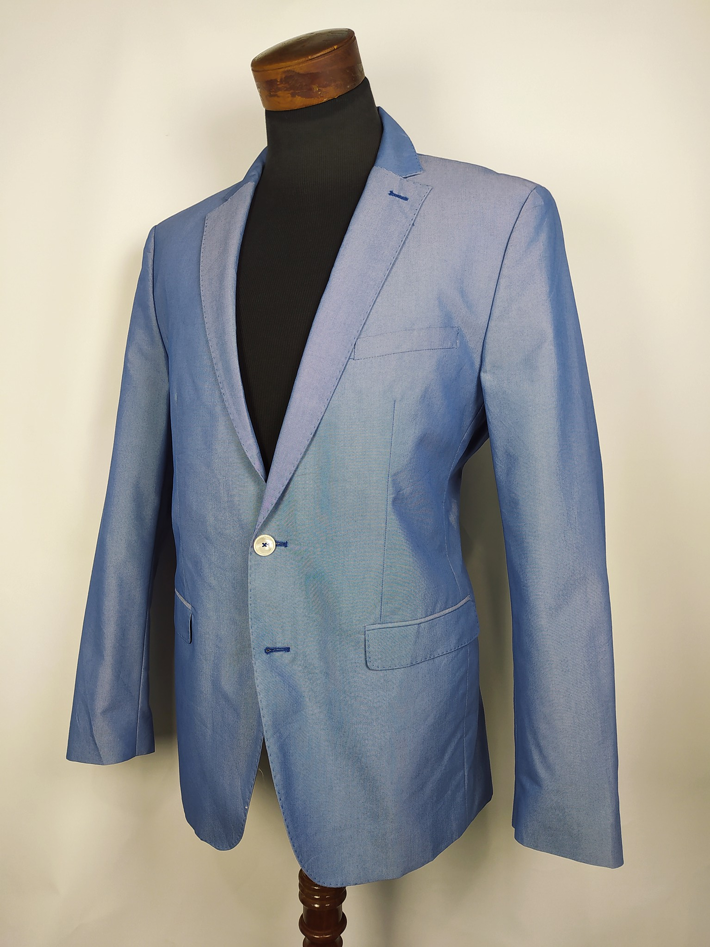 Blazer Zara Man – Celeste brillante estructurado – Talla ML 2