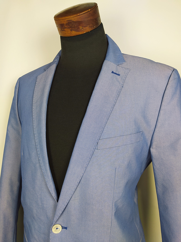 Blazer Zara Man – Celeste brillante estructurado – Talla ML 3