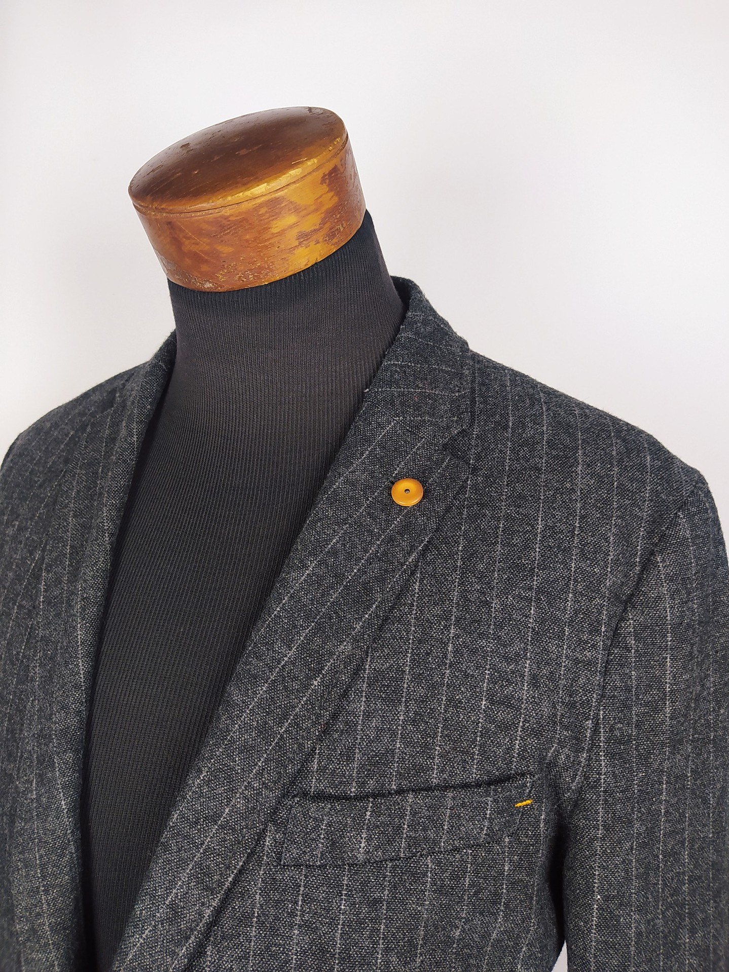 Blazer Hugo Boss – Plomo raya elegante – Talla M 7