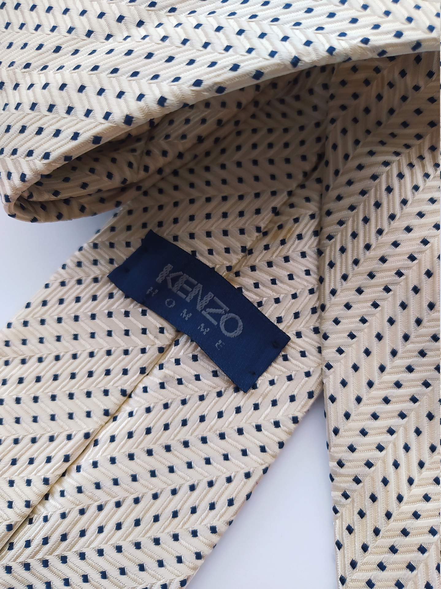 Corbata Kenzo beige diseño abstracto – Seda (Clásica) 2