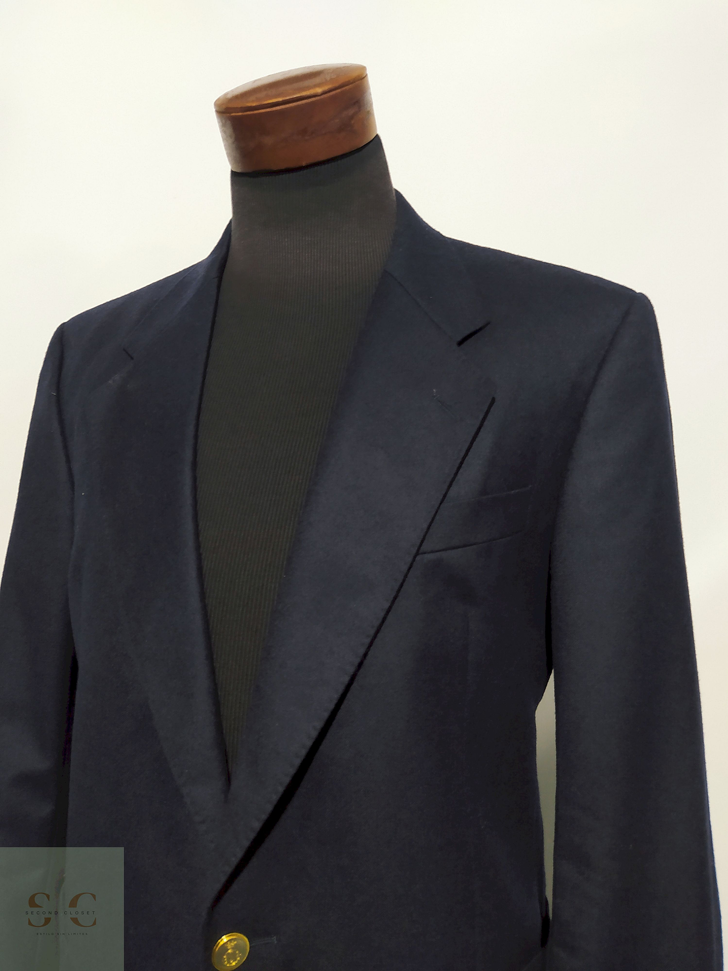 Blazer Clásico azul Lana virgen Botón dorado – Talla L 2