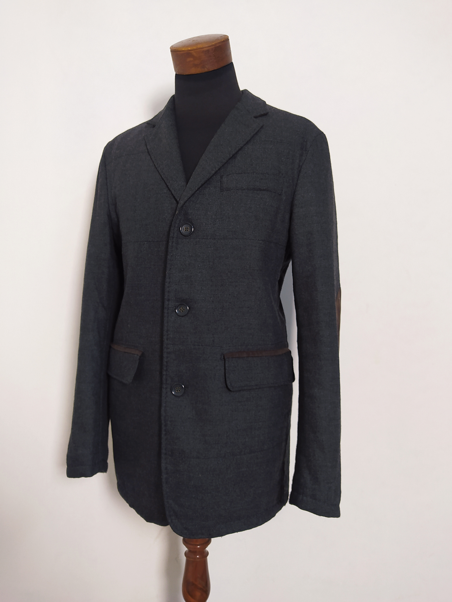 Blazer Bogner 100% Lana Virgen con Detalles en Cuero – Talla 48/50 (118 cm Pecho) 1