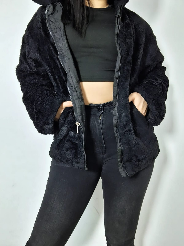 Abrigo eco piel negro con capucha TALLA M 3