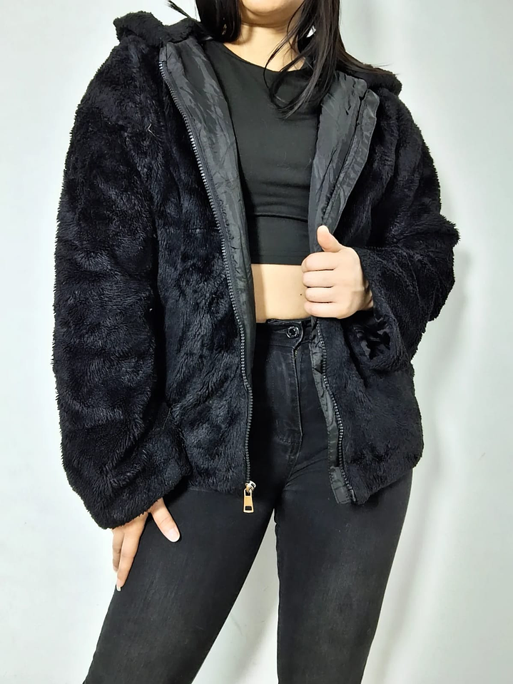 Abrigo eco piel negro con capucha TALLA M 5