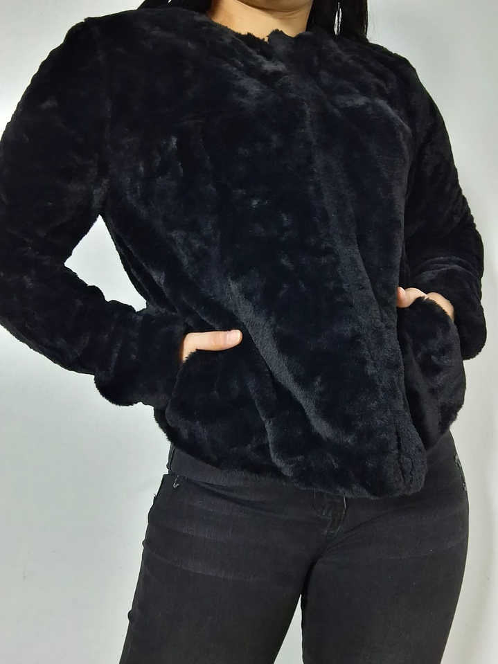 Abrigo eco piel H&M negro TALLA SM 4