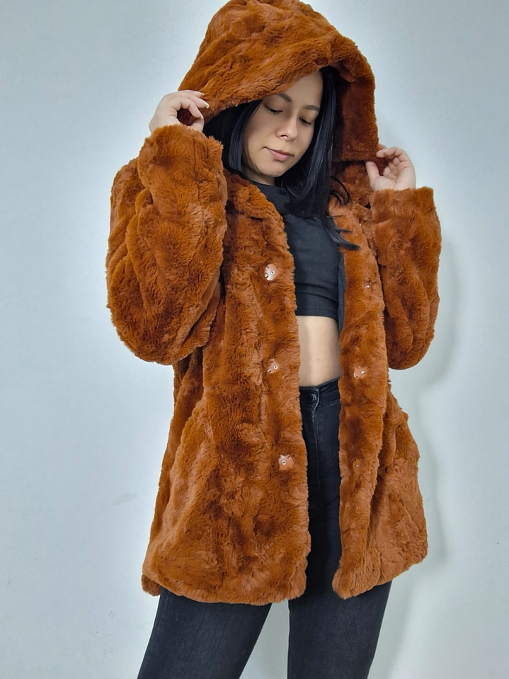 Abrigo eco piel The Outerwear caramelo con capucha TALLA SM 1