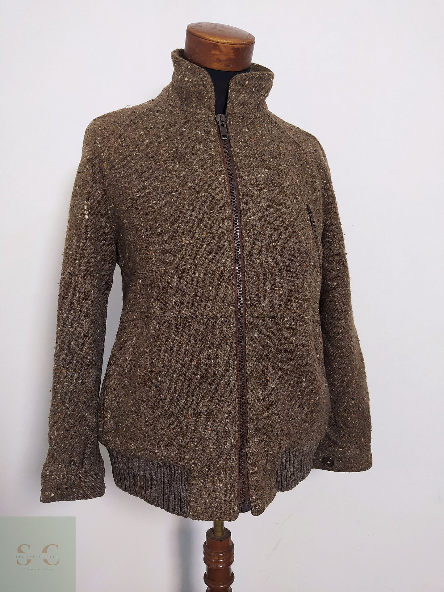 Chaqueta Lana Virgen Café con Forro Cuadrillé – Talla M 4