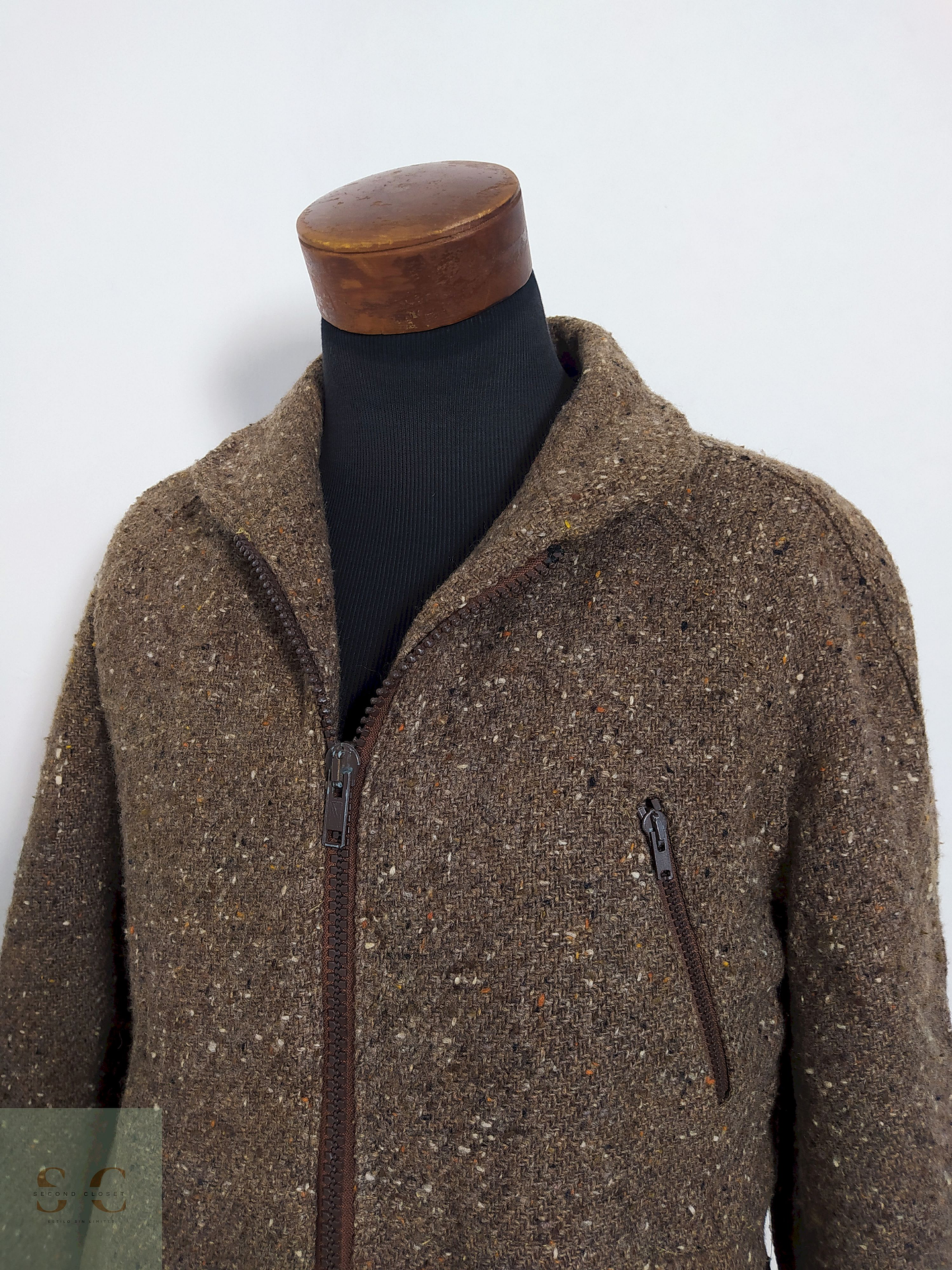 Chaqueta Lana Virgen Café con Forro Cuadrillé – Talla M 5