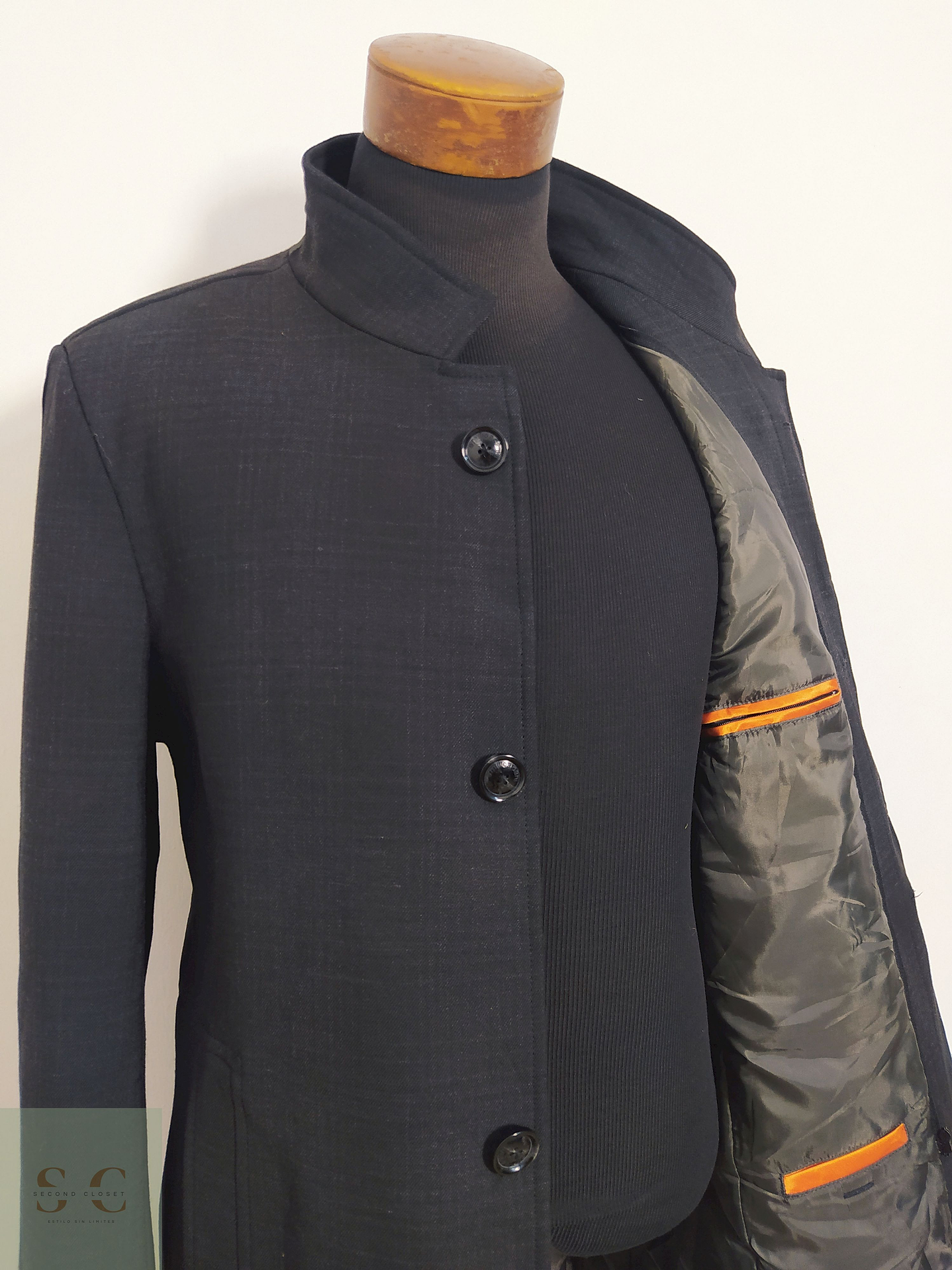 Abrigo Emilio Adani Gris Plomo – Corte Moderno – Talla ML 5