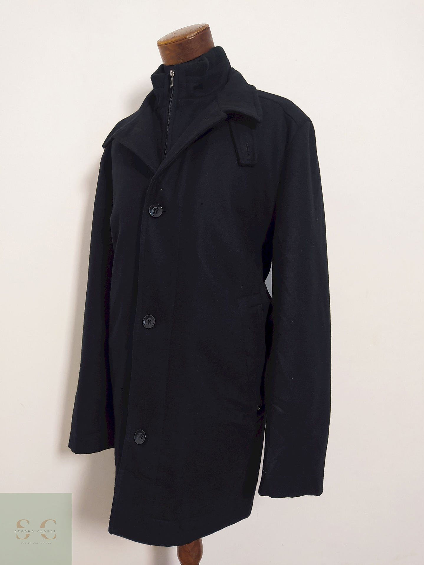 Abrigo Andrews James Negro 70% lana Talla XL 2