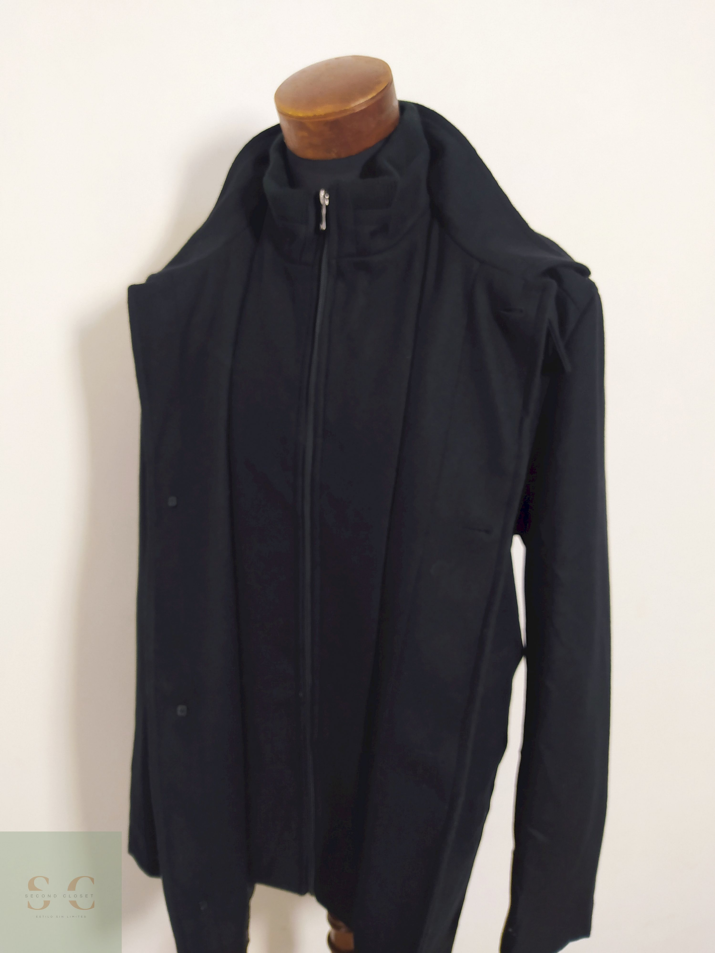 Abrigo Andrews James Negro 70% lana Talla XL 4