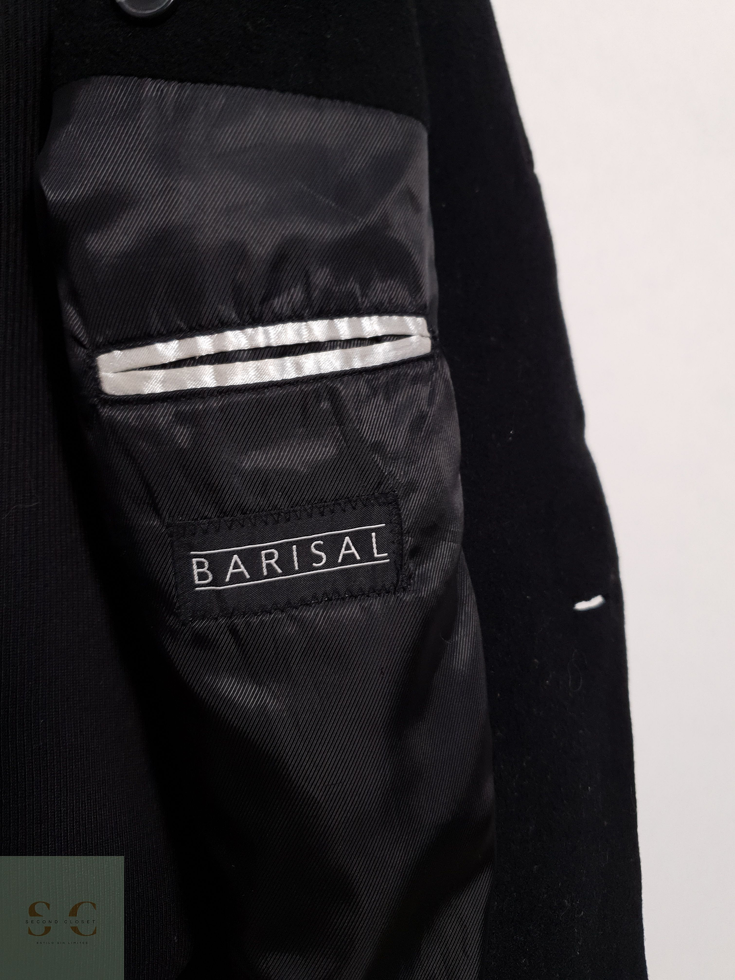 Abrigo Barisal Tres cuartos negro 70% lana virgen + 10% cashmere Talla ML 5