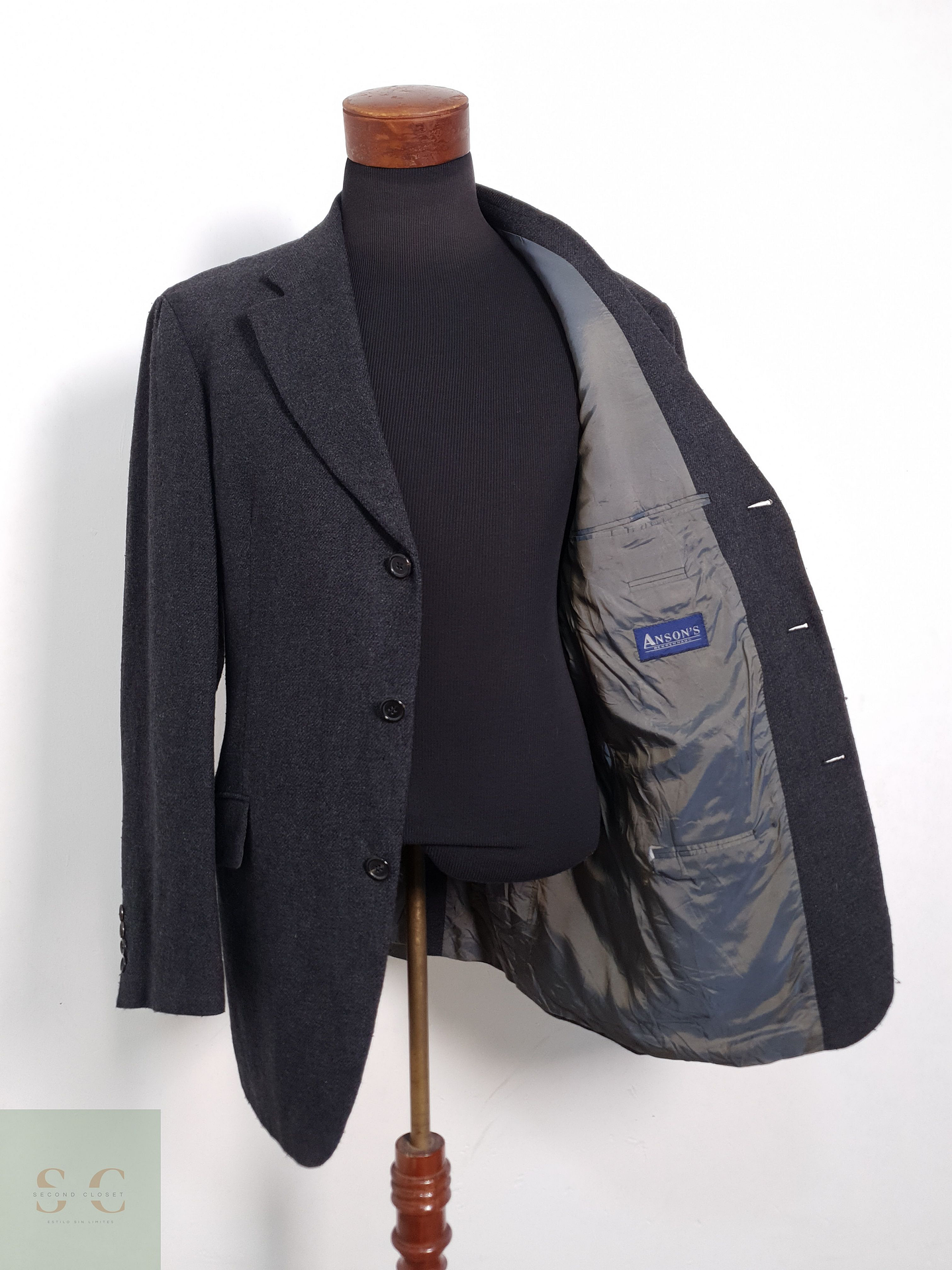 Blazer Hugo Boss 93 lana virgen 7 poliamida plomo liso Talla XXL 2